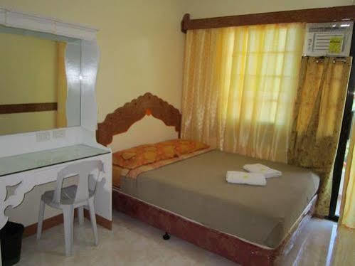 Golden Stallion Suites Cagayán de Oro Exterior foto