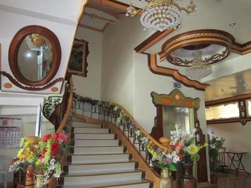 Golden Stallion Suites Cagayán de Oro Exterior foto